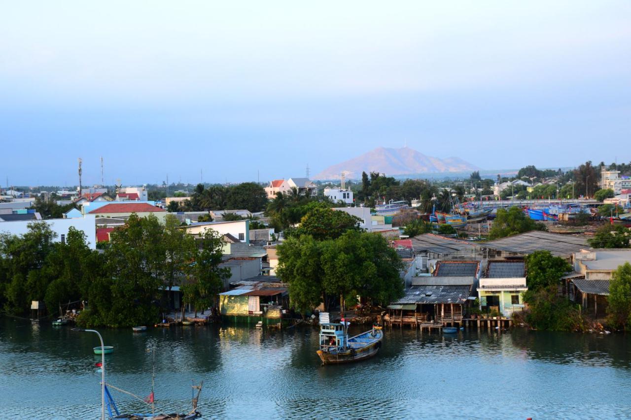 Nhà nghỉ Hùng Hoa Phan Thiet Exterior foto